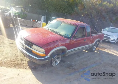 1999 Chevrolet S-10 Ls из США, поврежденный, VIN 1GCCS19X6X8100354